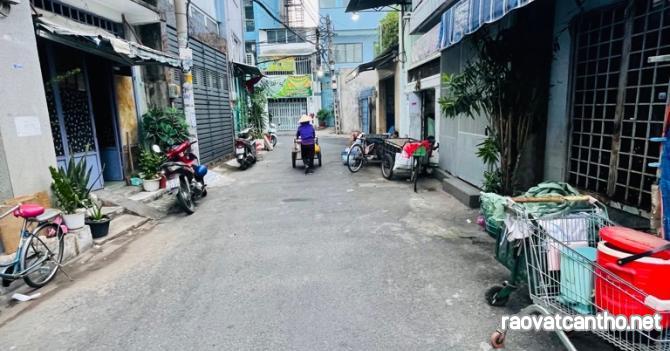 Bán nhà HXT Lê Ngã, gần Âu Cơ, Tân Phú, 3 tầng, chỉ hơn 1 tỷ