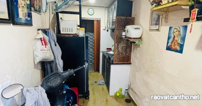 Bán nhà HXT Lê Ngã, gần Âu Cơ, Tân Phú, 3 tầng, chỉ hơn 1 tỷ