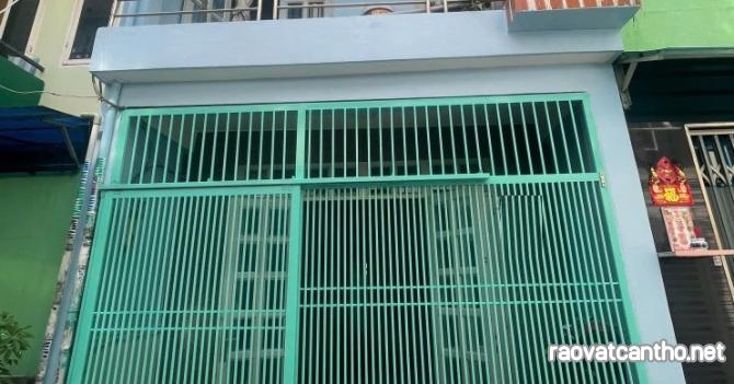 Bán nhà Lạc Long Quân, gần Âu Cơ, Tân Bình, 32m² - 4x8 - 2 tầng, chỉ hơn 3 tỷb