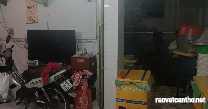 Bán nhà Lê Đình Cẩn, gần khu Tên Lửa, Bình Tân, 38m² - 4.1x9 - 2 tầng, chỉ hơn 2 tỷ,