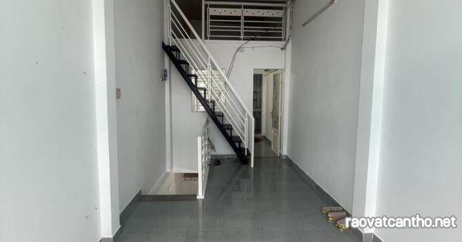 Bán nhà Ni Sư Huỳnh Liên, gần Lạc Long Quân, Tân Bình, 32m2 - 3 tầng, chỉ hơn 3 tỷ
