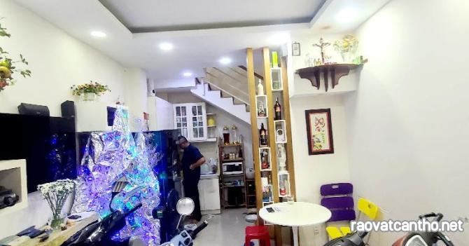 Bán nhà Núi Thành, gần Trường Chinh, Tân Bình, full nội thất, 3.5x7 - 4 tầng, chỉ hơn 3 tỷ