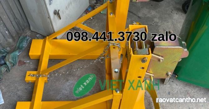 Bộ kẹp thùng phuy đôi DG720A.