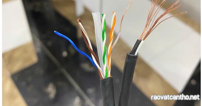 Cáp mạng liền nguồn Cat6 UTP + 2C lõi đồng liền nguồn ANCOMTECK mã ACT-6LAN2C-305BK