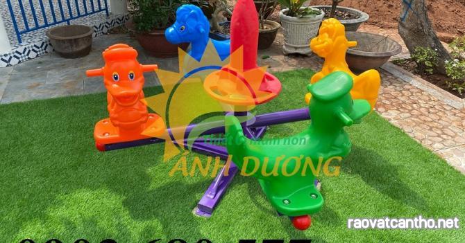 Đu quay mầm non, mâm xoay ngoài trời cho trẻ em