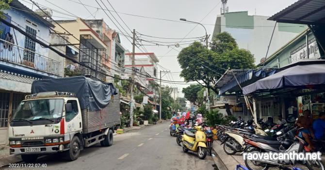 Mặt tiền kinh doanh Lê Lư, Phú Thọ Hoà, TP ngang gần 5m 2T sổ nở hậu giảm giá gần 1 tỷ
