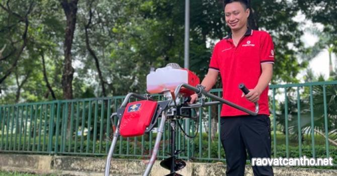 Máy Khoan Đất Đẩy Tay 2 thì Turbo TBK68