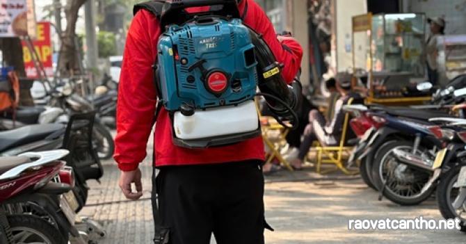 Máy thổi lá , thổi bụi công trình chạy xăng 4 thì Kawasaki TK85