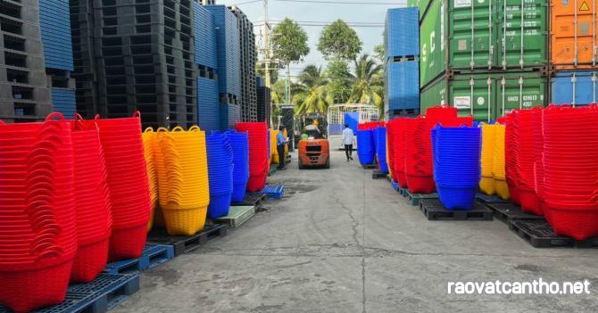 Những lợi ích khi dùng pallet nhựa tại Đồng Nai tại kho hàng