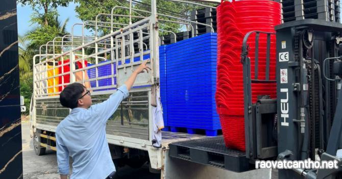 Những lợi ích khi dùng pallet nhựa tại Đồng Nai tại kho hàng