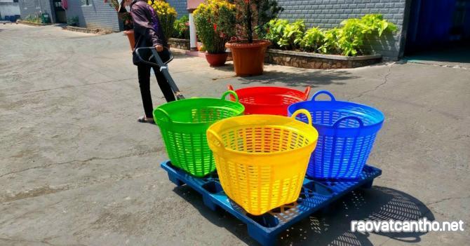 Những lợi ích khi dùng pallet nhựa tại Đồng Nai tại kho hàng