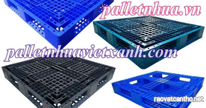 Pallet nhựa 1100x1100x150mm hàng mới màu xanh dương và đen