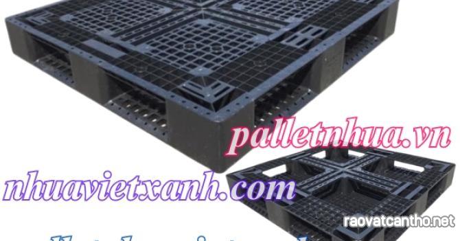 Pallet nhựa 1100x1100x150mm màu đen - hàng mới