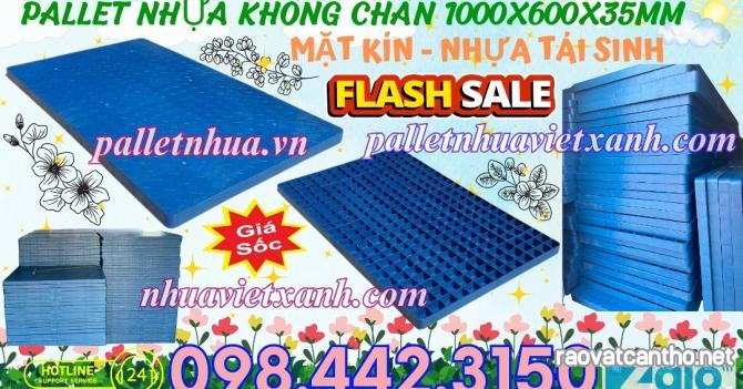 Pallet nhựa không chân 1000x600x35mm mặt liền nhựa tái sinh màu xanh dương đậm