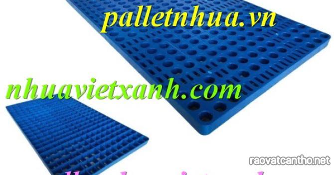 Pallet nhựa không chân 1000x600x35mm mặt lưới nhựa tái sinh màu xanh dương đậm
