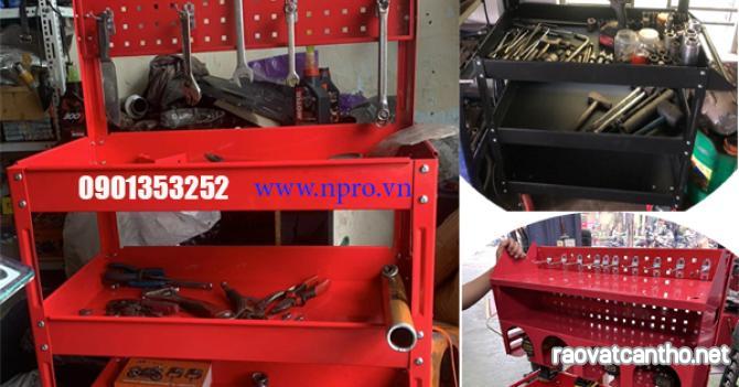 Xe đẩy dụng cụ có giá treo đồ nghề