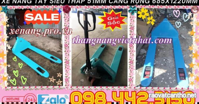 Xe nâng tay siêu thấp 51mm - tải 2 tấn càng rộng KT 685x1220mm