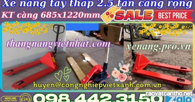 Xe nâng tay thấp 2.5 tấn càng rộng giá sốc